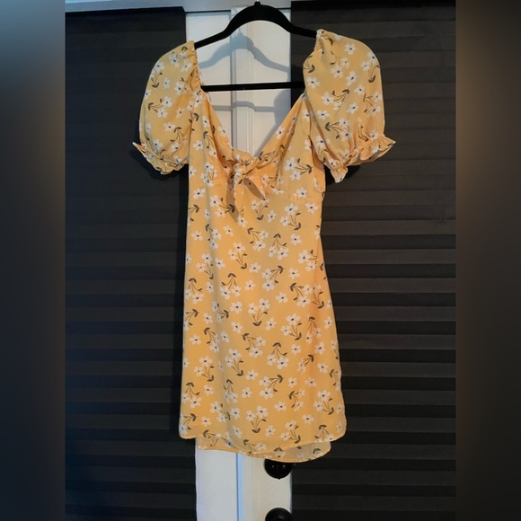 New with tags lulus dress - Picture 4 of 5